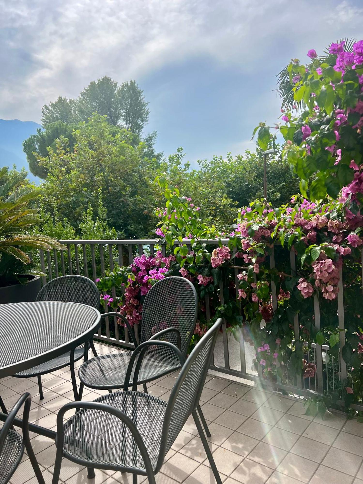 Villa Phoenix - Lake Apartments Riva del Garda Exteriér fotografie