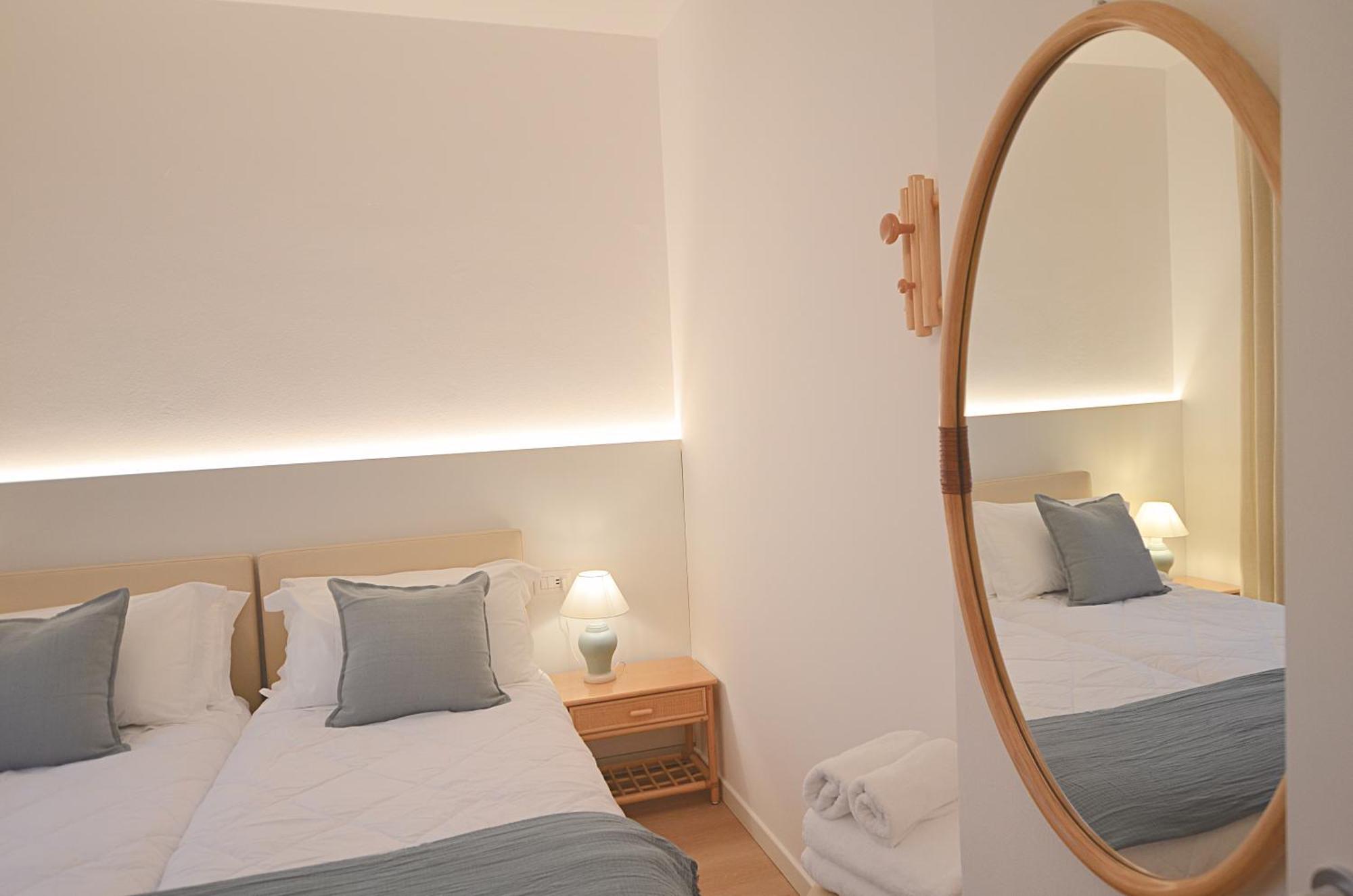 Villa Phoenix - Lake Apartments Riva del Garda Pokoj fotografie