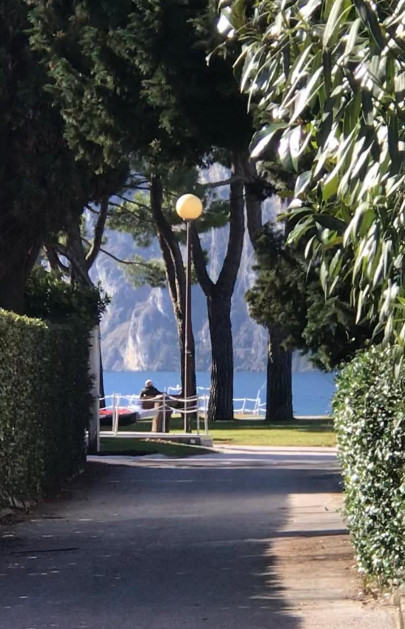 Villa Phoenix - Lake Apartments Riva del Garda Exteriér fotografie